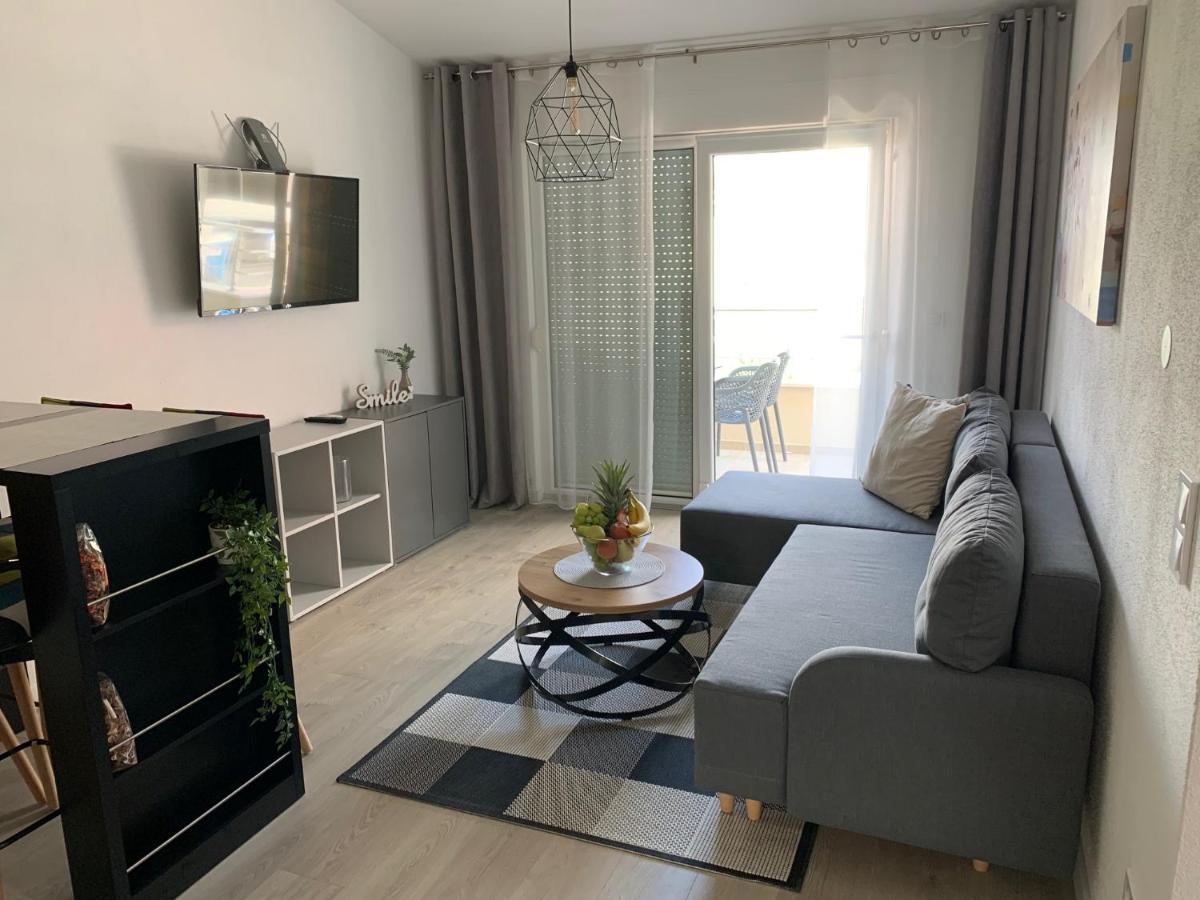 Villa Luxuria Baška Voda エクステリア 写真
