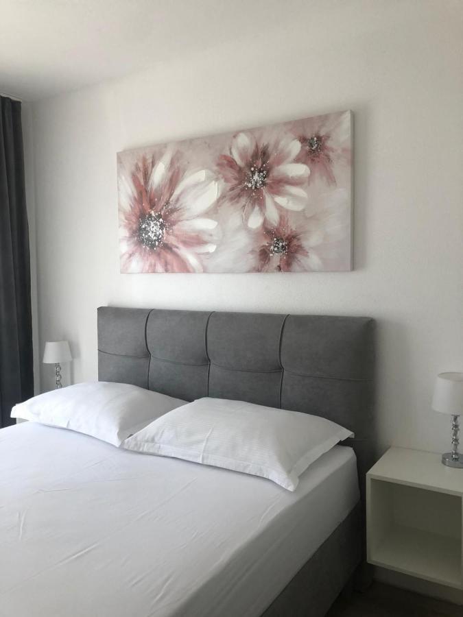 Villa Luxuria Baška Voda エクステリア 写真