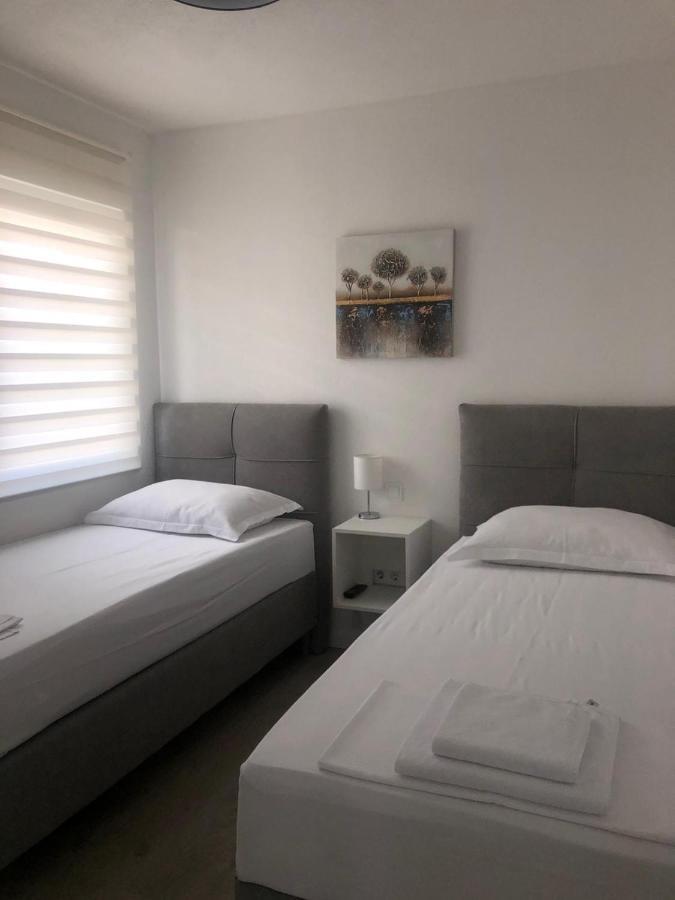 Villa Luxuria Baška Voda エクステリア 写真