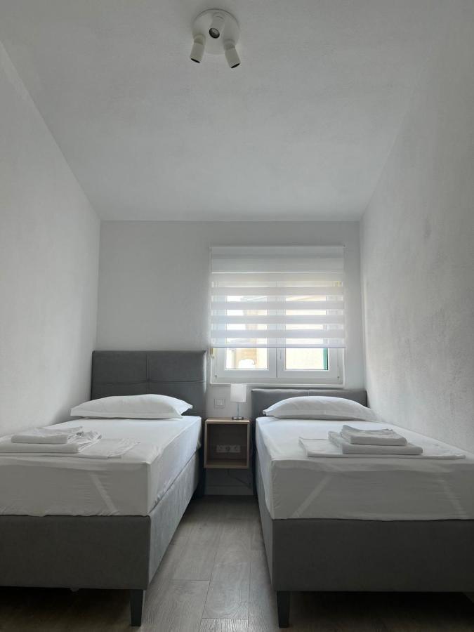 Villa Luxuria Baška Voda エクステリア 写真