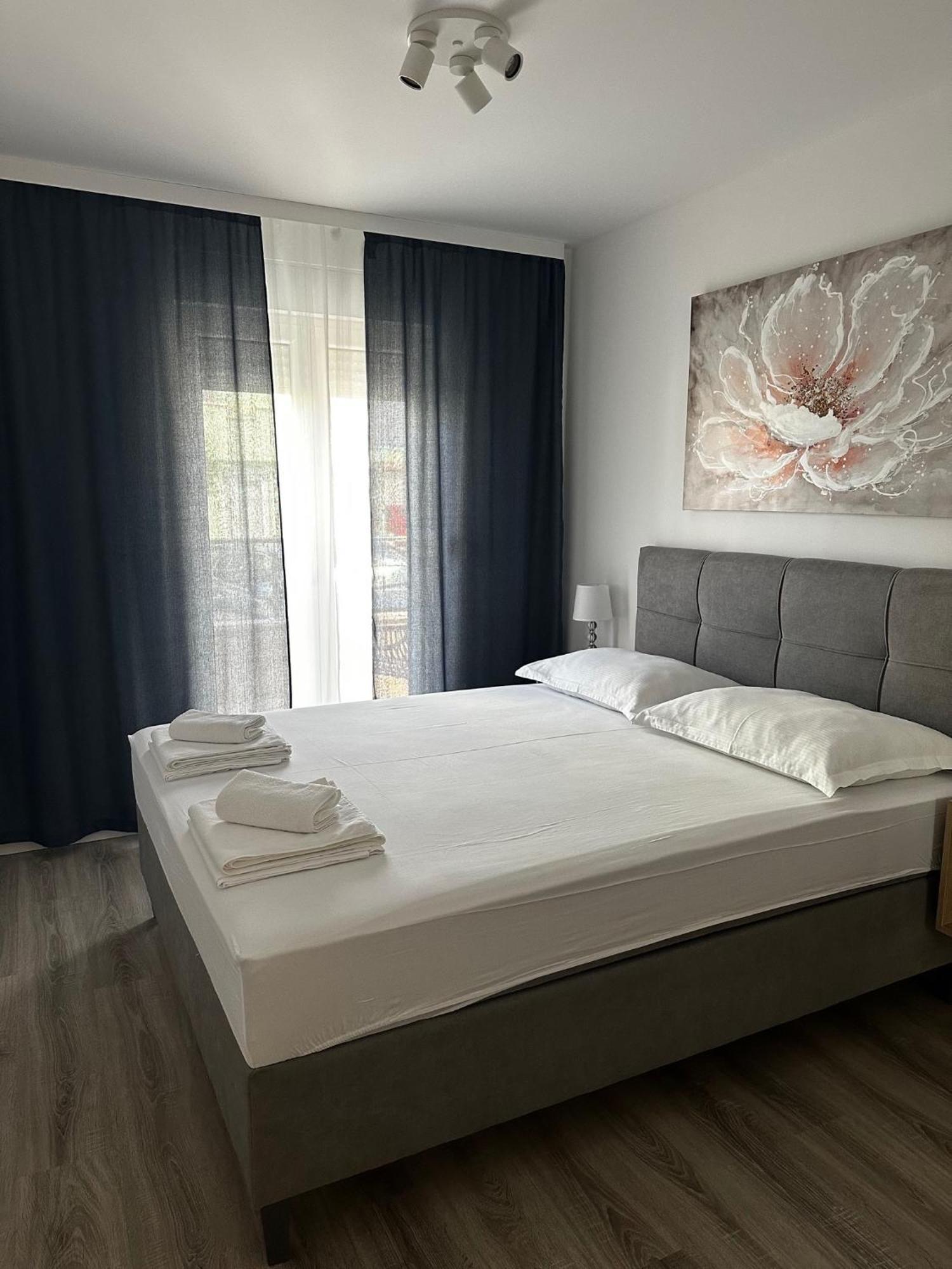 Villa Luxuria Baška Voda エクステリア 写真