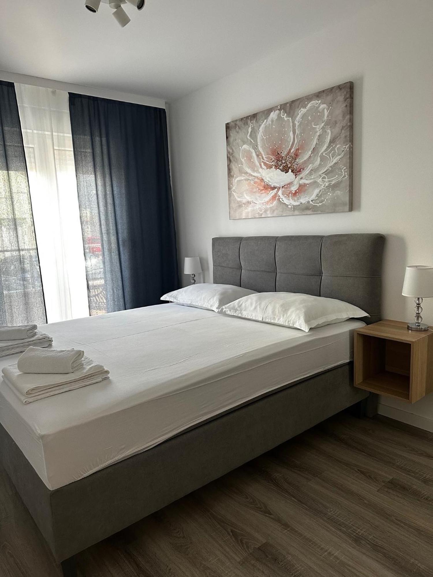 Villa Luxuria Baška Voda エクステリア 写真
