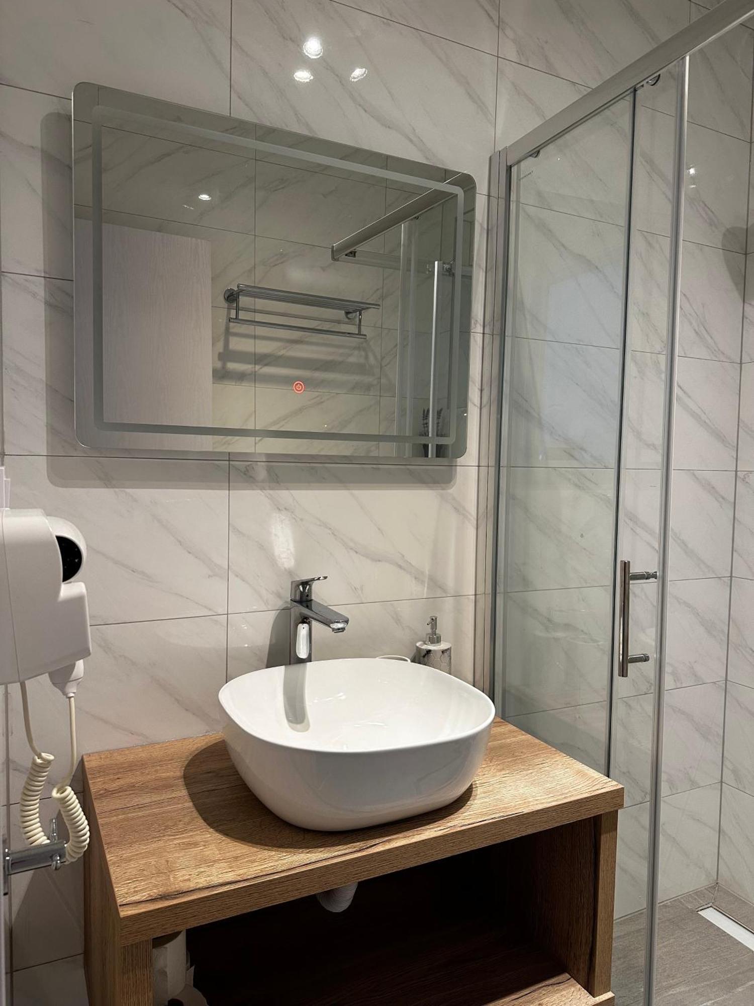Villa Luxuria Baška Voda エクステリア 写真
