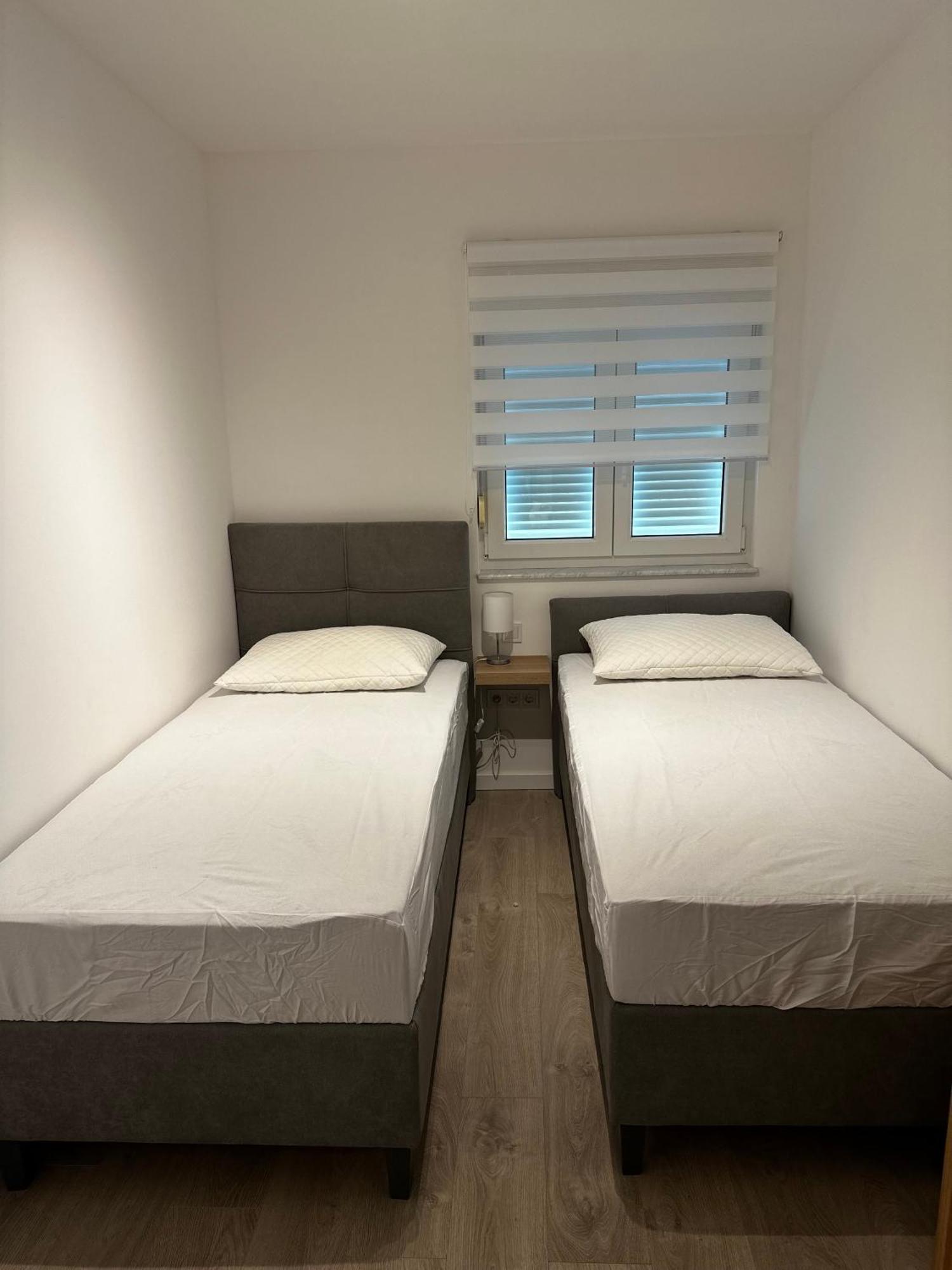 Villa Luxuria Baška Voda エクステリア 写真